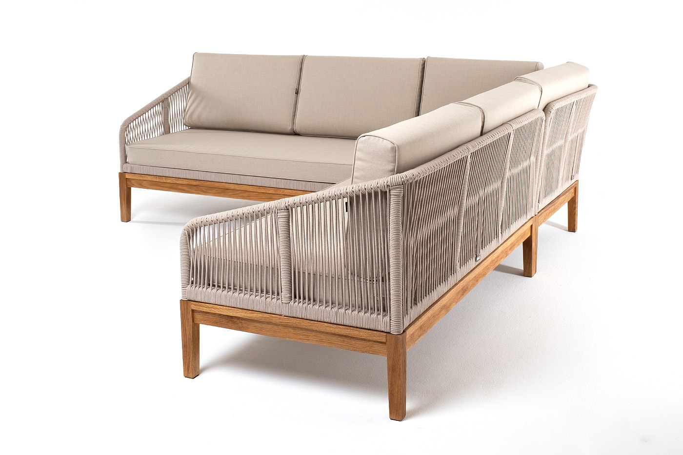 фото "канны" диван модульный плетеный из роупа, основание дуб, роуп бежевый круглый, ткань бежевая 15052