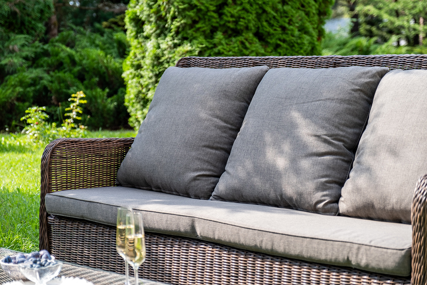 фото "гляссе" лаунж-зона из искусственного ротанга, цвет коричневый