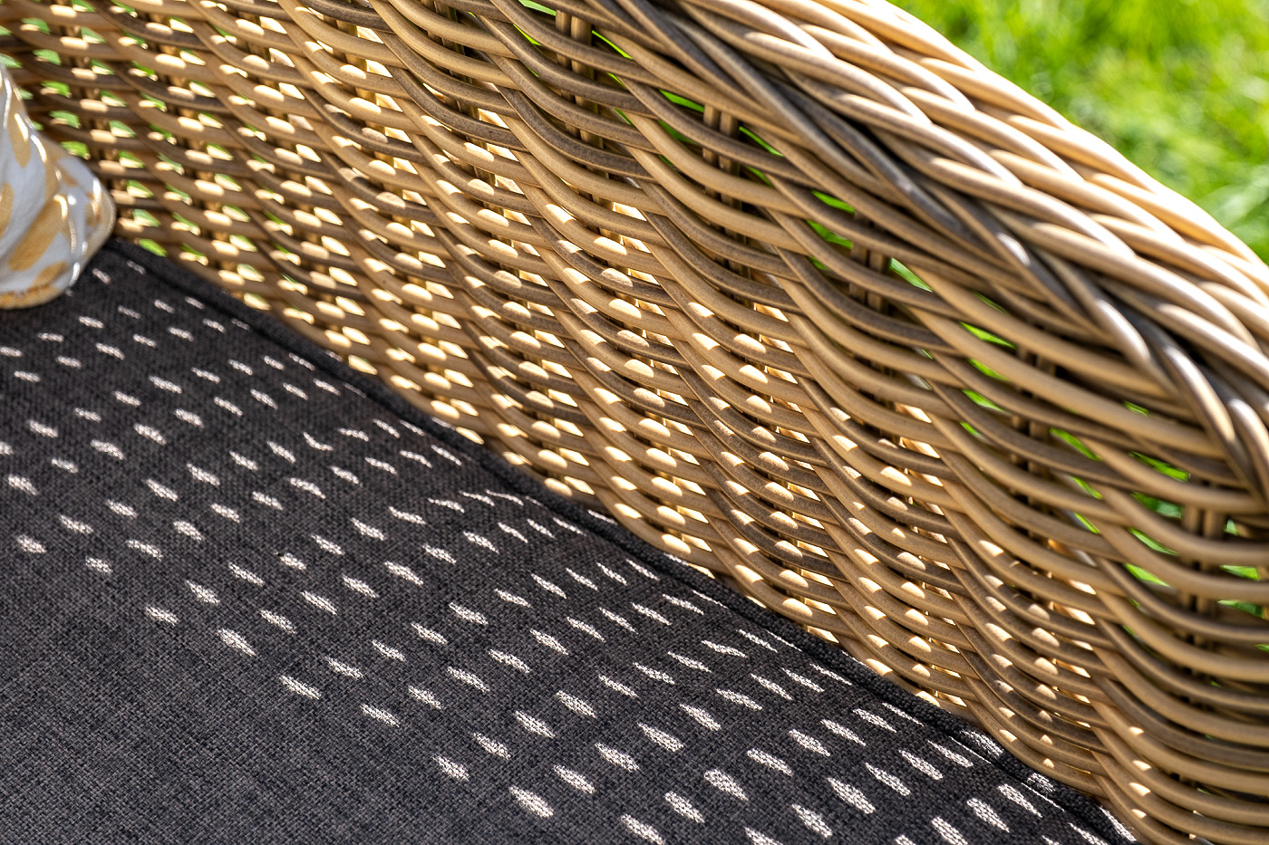 фото "равенна" диван двухместный плетенный из ротанга, цвет соломенный