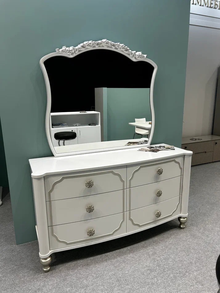 Комод большой Вена 