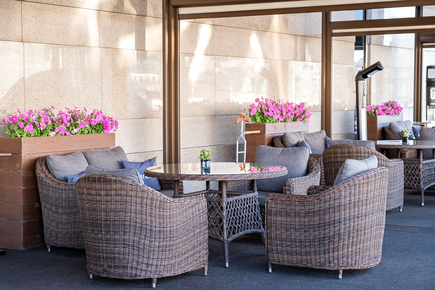 фото "кон панна" кресло из искусственного ротанга, цвет коричневый