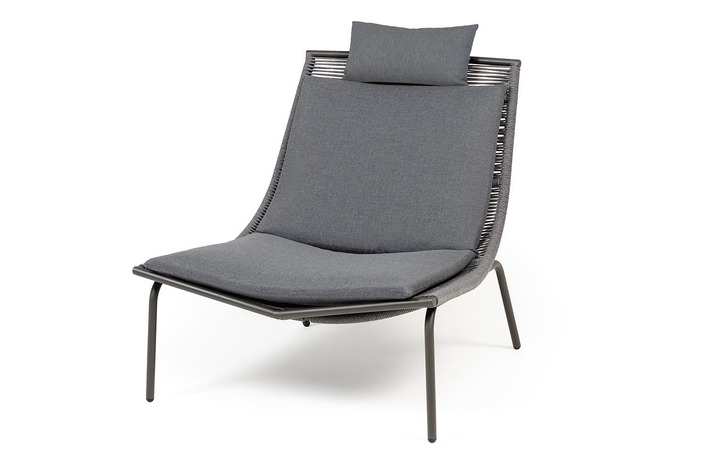 фото "авиньон" кресло плетеное из роупа, каркас алюминий серый (ral7022) муар, роуп серый круглый, ткань темно-серая 027