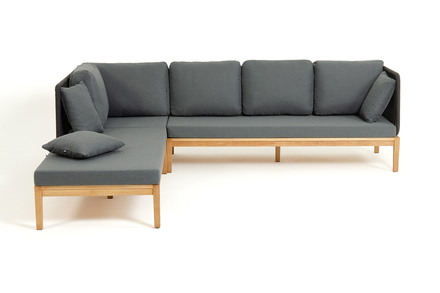 фото "каталония" диван модульный плетеный из роупа, основание дуб, роуп темно-серый круглый, ткань темно-серая 027