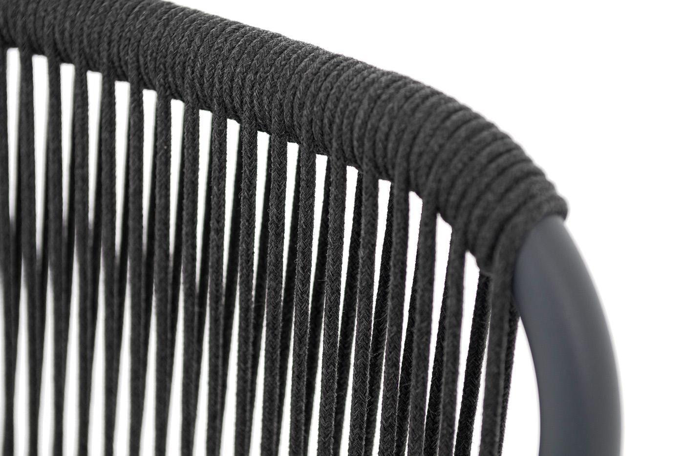 фото "ането" стул плетеный из роупа, каркас алюминий темно-серый (ral7024) муар, роуп темно-серый круглый, ткань темно-серая 027