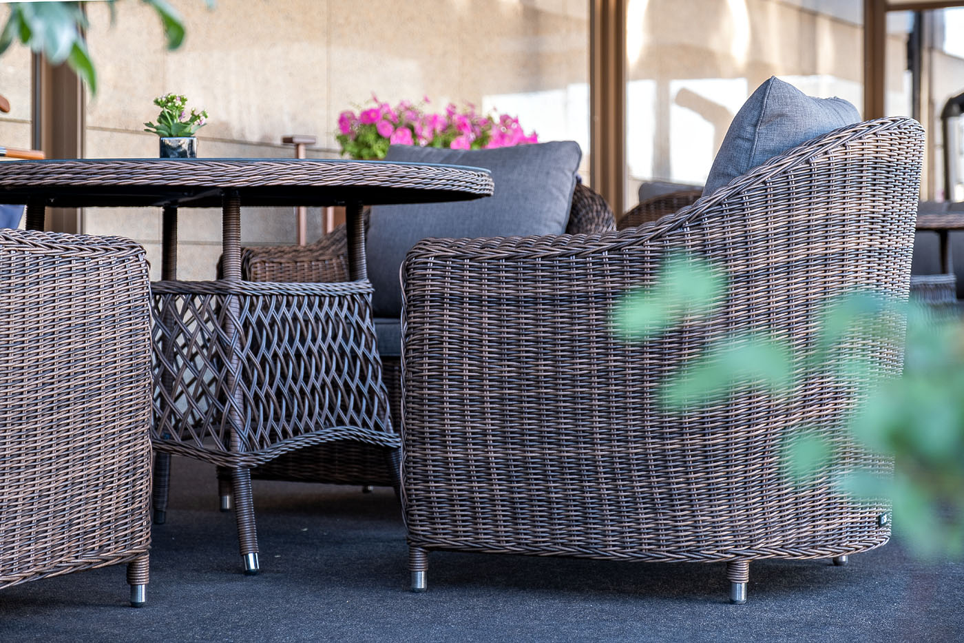 фото "кон панна" кресло из искусственного ротанга, цвет коричневый