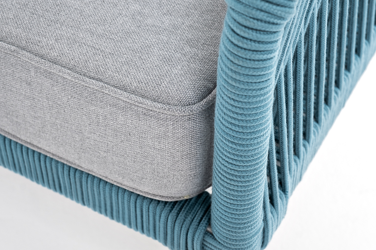 фото "канны" диван 2-местный плетеный из роупа, каркас алюминий светло-серый (ral7035) муар, роуп бирюзовый круглый, ткань светло-серая
