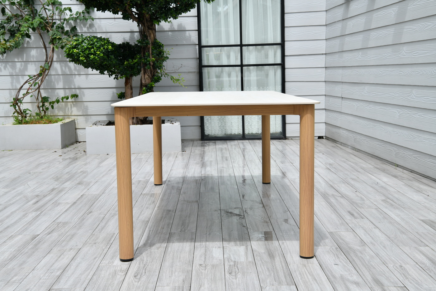 фото "кейптаун" стол обеденный из алюминия, столешница из искусственного камня