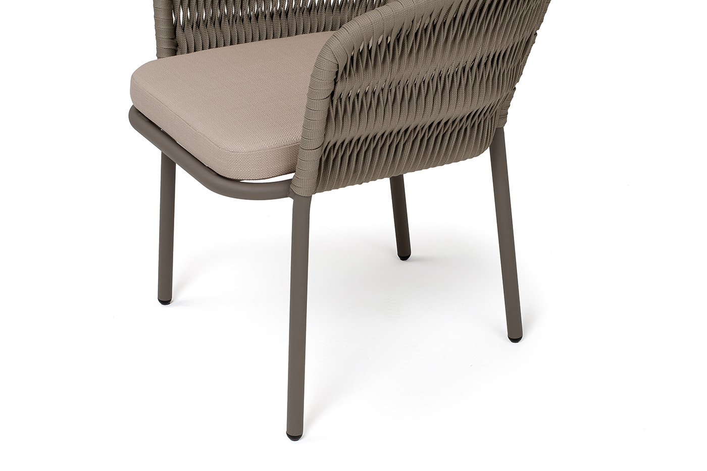 фото "бордо" стул плетеный из роупа (колос), каркас алюминий серый (ral7022) муар, роуп серый 15мм, ткань темно-серая 027