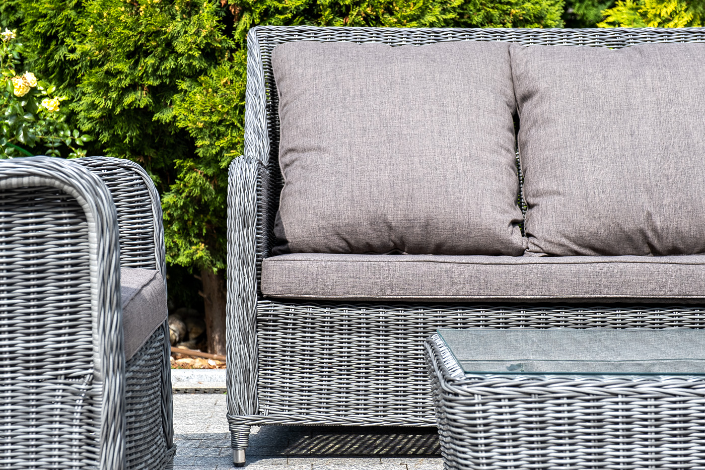 фото "гляссе" лаунж-зона из искусственного ротанга, цвет графит