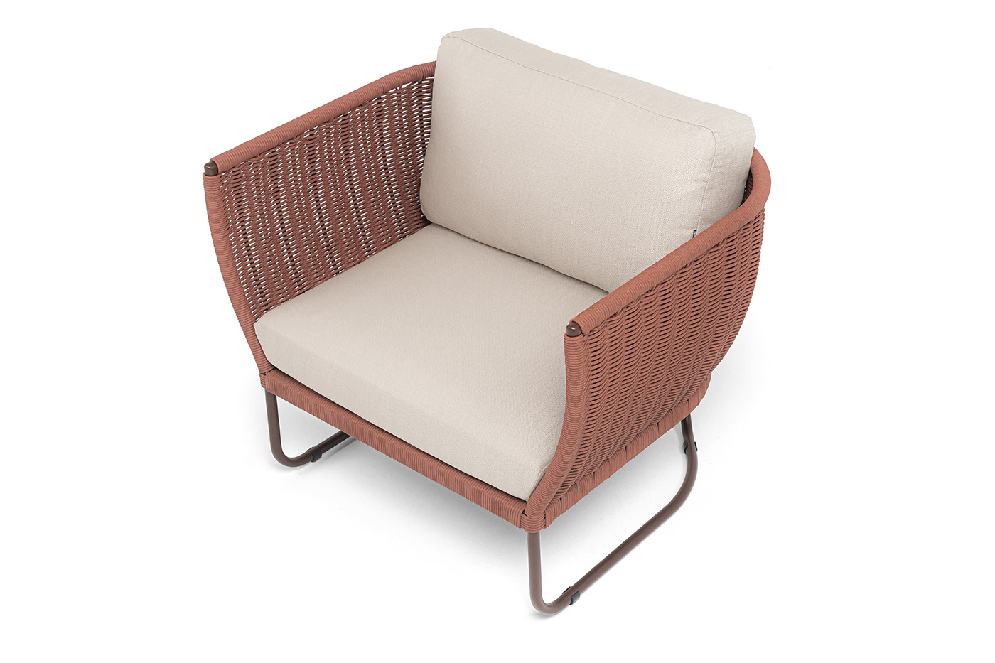 фото "фиджи" кресло плетеное из роупа, каркас алюминий коричневый (ral8016) муар, роуп красный (8372) круглый tex, ткань mossle бежевая