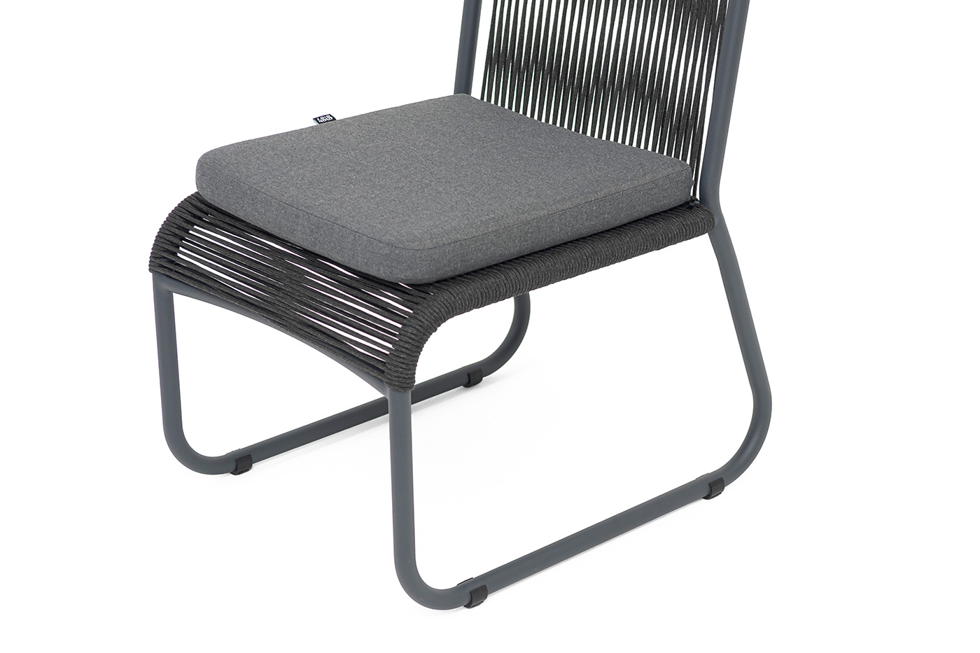 фото "ането" стул плетеный из роупа, каркас алюминий темно-серый (ral7024) муар, роуп темно-серый круглый, ткань темно-серая 027