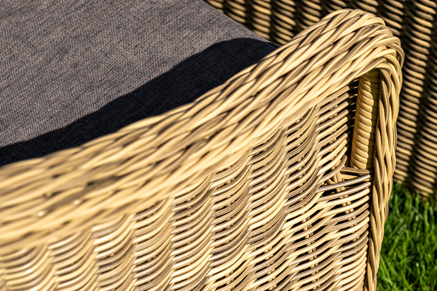 фото "равенна" диван двухместный плетенный из ротанга, цвет соломенный