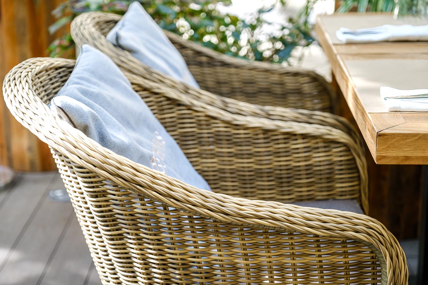 фото "равенна" плетеное кресло из искусственного ротанга, цвет соломенный