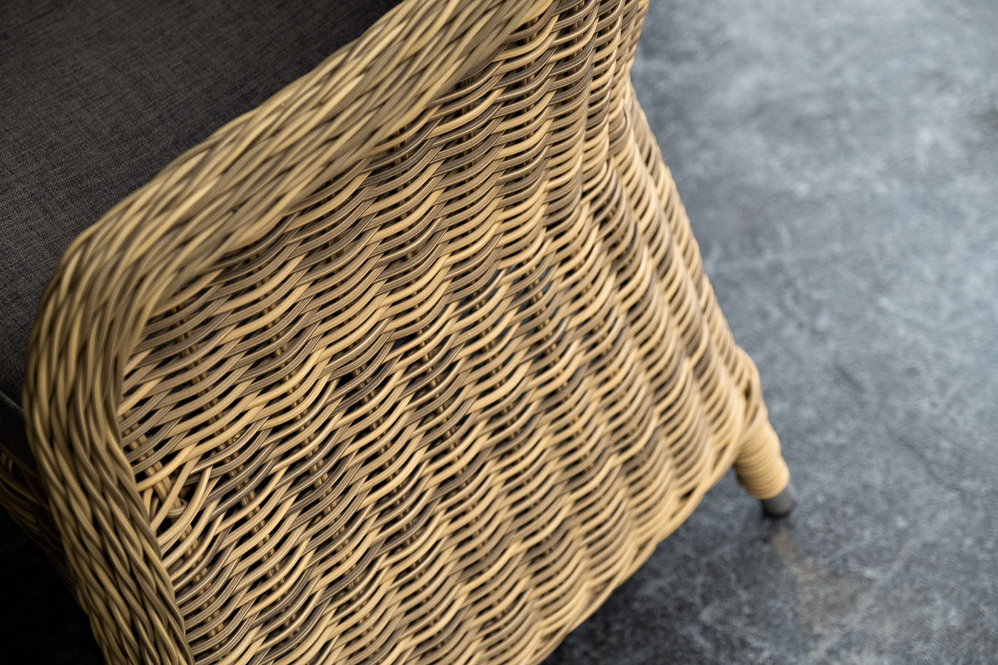 фото "равенна" плетеное кресло из искусственного ротанга, цвет соломенный