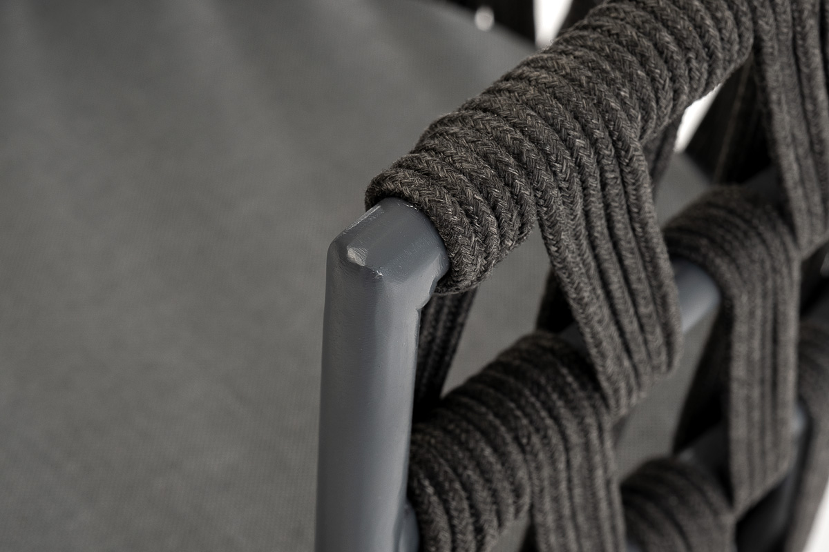 фото "диего" стул плетеный из роупа, основание дуб, каркас из стали темно-серый (ral7024) муар, роуп темно-серый круглый, ткань темно-серая 027