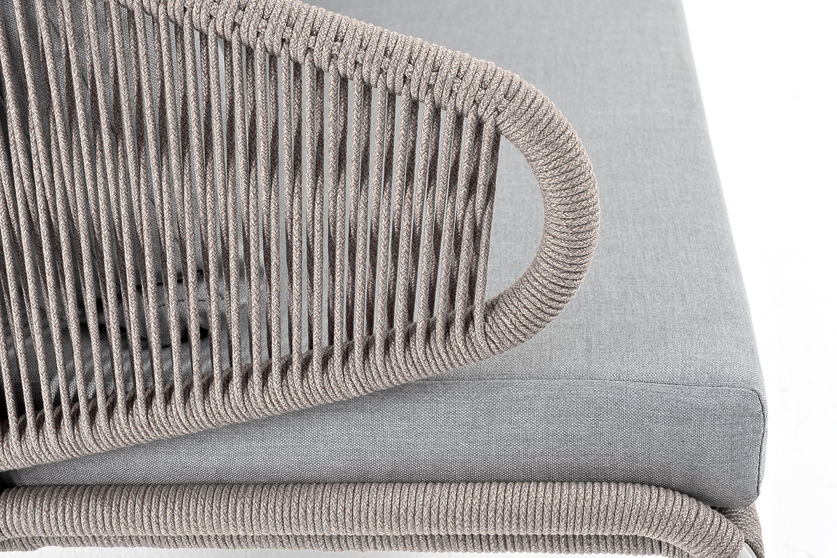 фото "милан" диван 2-местный плетеный из роупа, каркас алюминий светло-серый (ral7035) муар, роуп серый меланж круглый, ткань светло-серая
