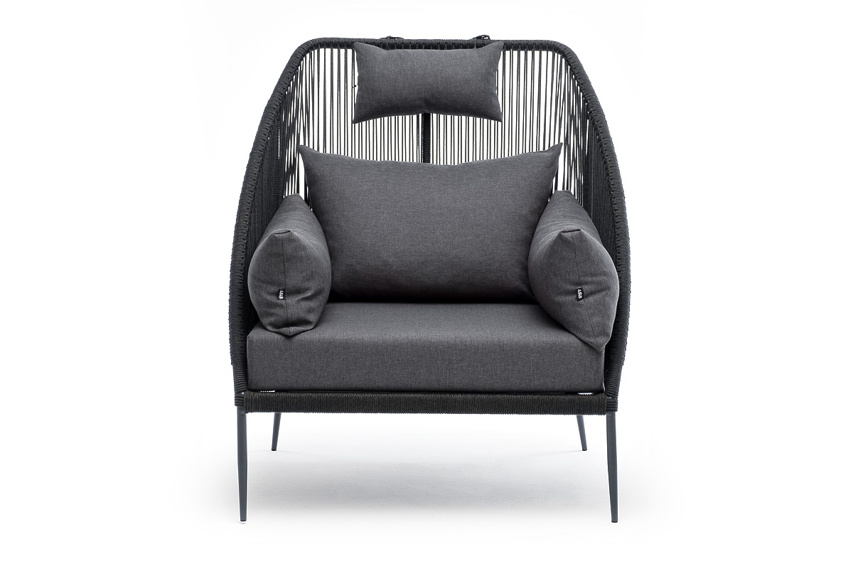 фото "мадрид" кресло плетеное из роупа, каркас алюминий темно-серый (ral7024) муар, роуп темно-серый круглый, ткань темно-серая 027