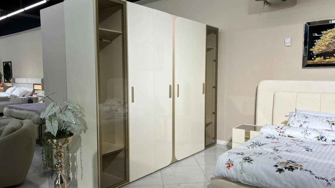 фото шкаф 6-ти дверный бордо