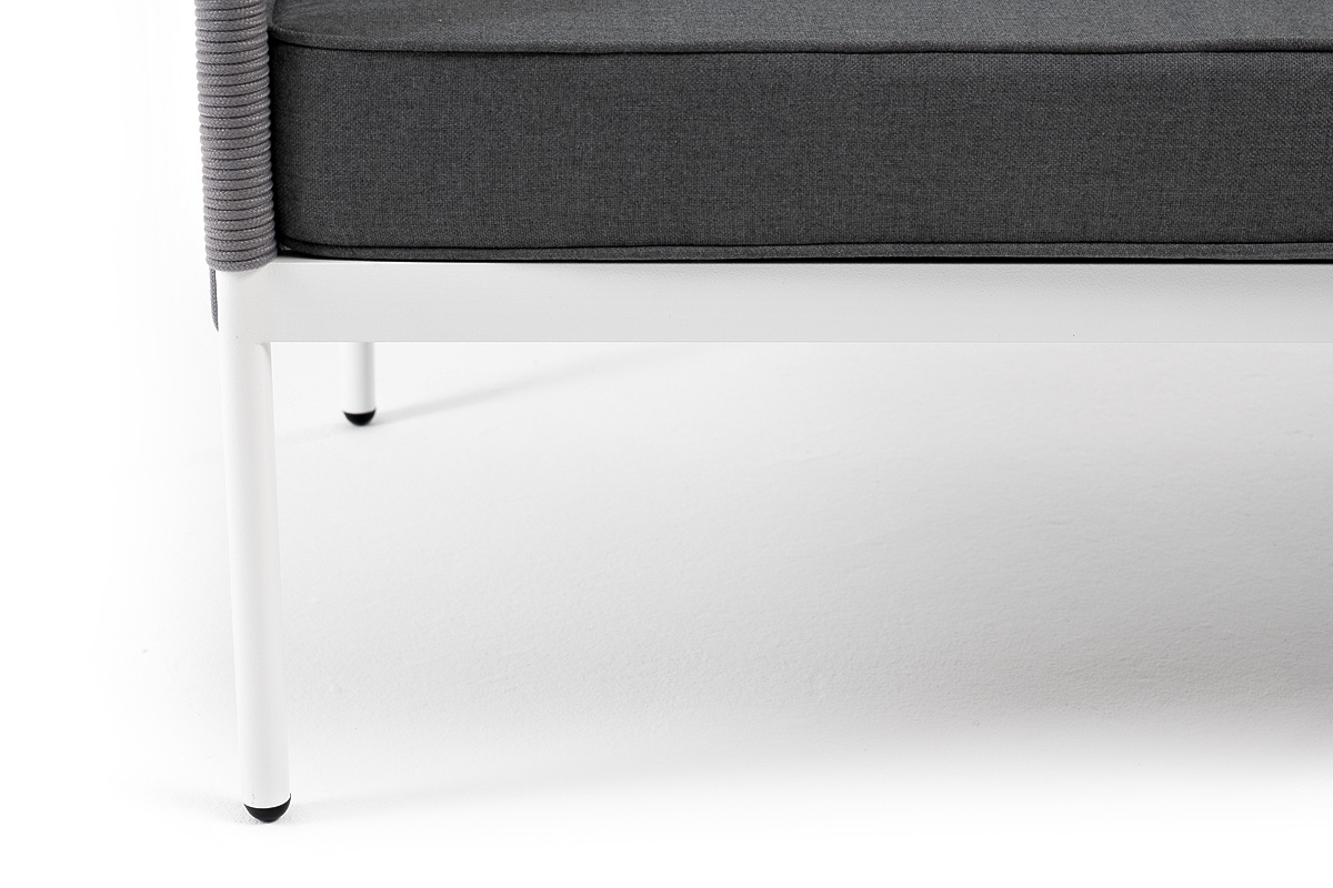 фото "канны" диван 3-местный плетеный из роупа, каркас алюминий белый муар, роуп светло-серый круглый, ткань темно-серая 027