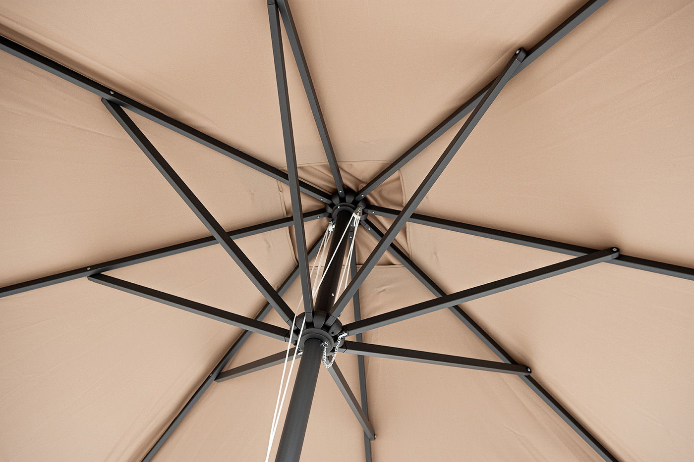 фото "джулия" зонт садовый 3х3м на центральной опоре, тент бежевый