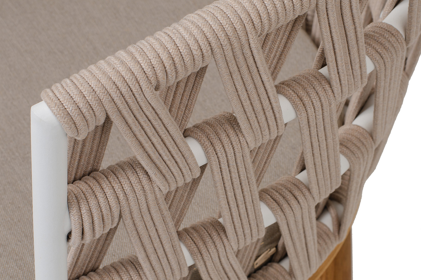 фото "диего" стул плетеный из роупа, основание дуб каркас из стали белый муар, роуп бежевый круглый, ткань бежевая 052