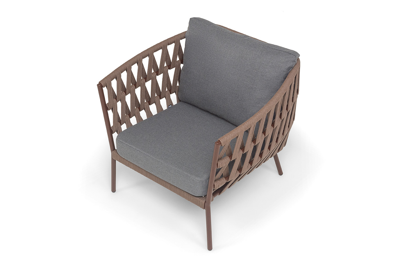 фото "диего" кресло плетеное из роупа, каркас алюминий коричневый (ral8016) муар, роуп коричневый круглый, ткань темно-серая 027