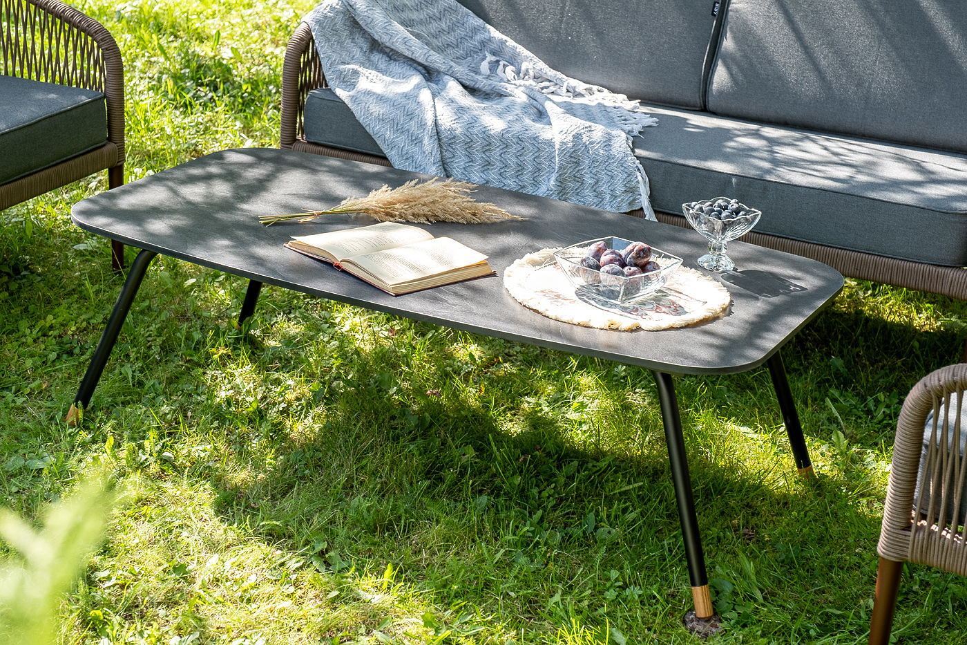 фото "канны" лаунж-зона 4-местная из роупа со столом "верона" (серый гранит), каркас алюминиевый коричневый, роуп коричневый