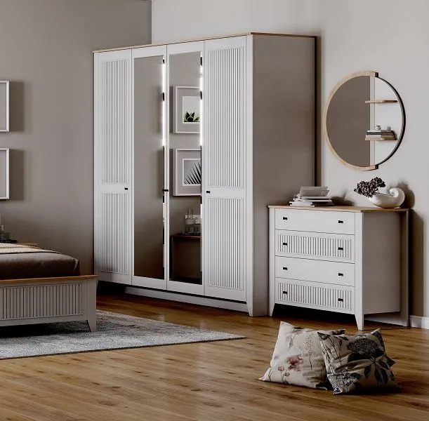 фото шкаф 4-х дв. с зеркалом спальня валенсия