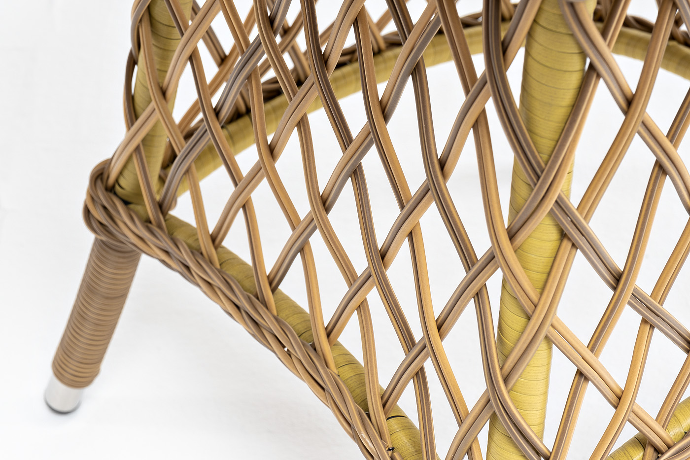 фото "эспрессо" плетеный круглый стол, диаметр 80 см, цвет соломенный