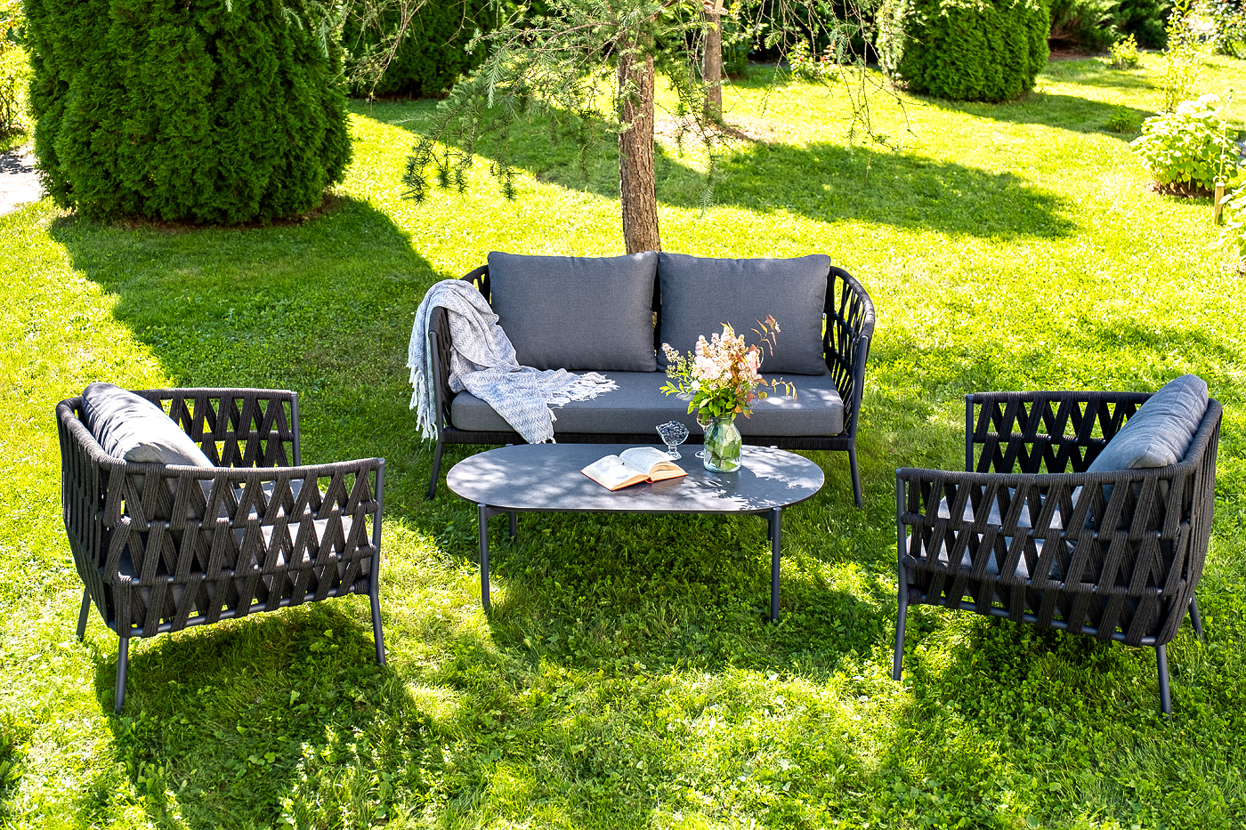 фото "диего" лаунж-зона 4-местная плетеная из роупа (веревки), каркас алюминиевый темно-серый, роуп темно-серый