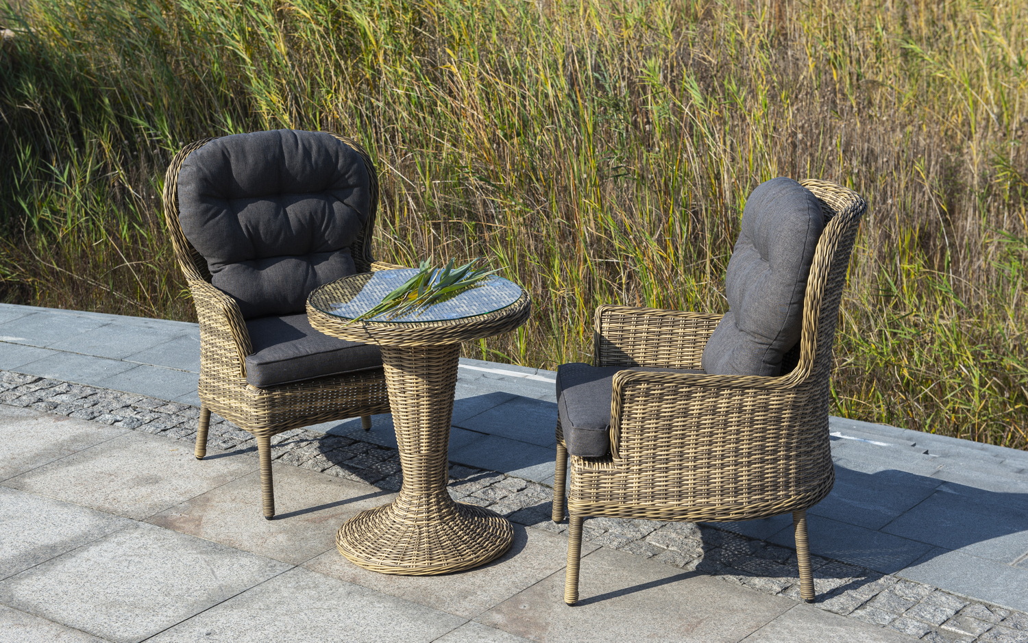 фото "леванте" стол круглый из искусственного ротанга, цвет соломенный