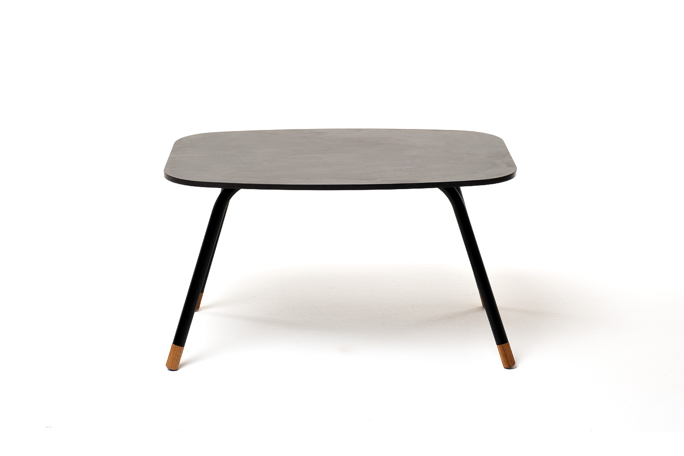 фото "верона" журнальный столик из hpl 70х50, h40, каркас черный муар, цвет столешницы "серый гранит"