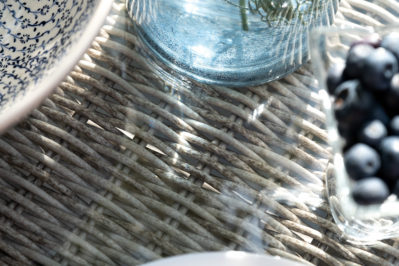 фото "айриш" обеденная группа плетеная на 4 персоны, цвет бежевый