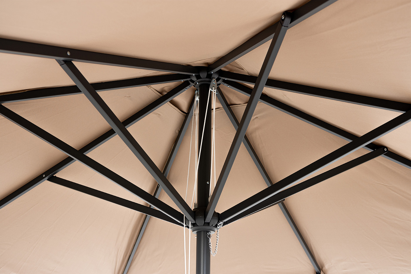 фото "джулия" зонт садовый 3х3м на центральной опоре, тент бежевый