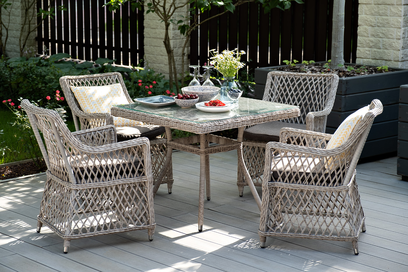 фото "айриш" стол плетеный из искусственного ротанга, цвет бежевый