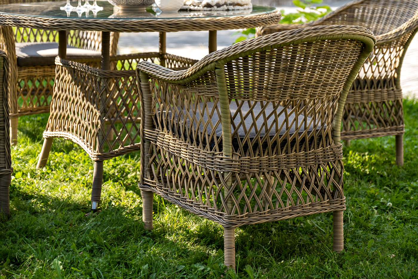 фото "дольче" обеденная группа из искусственного ротанга, цвет соломенный