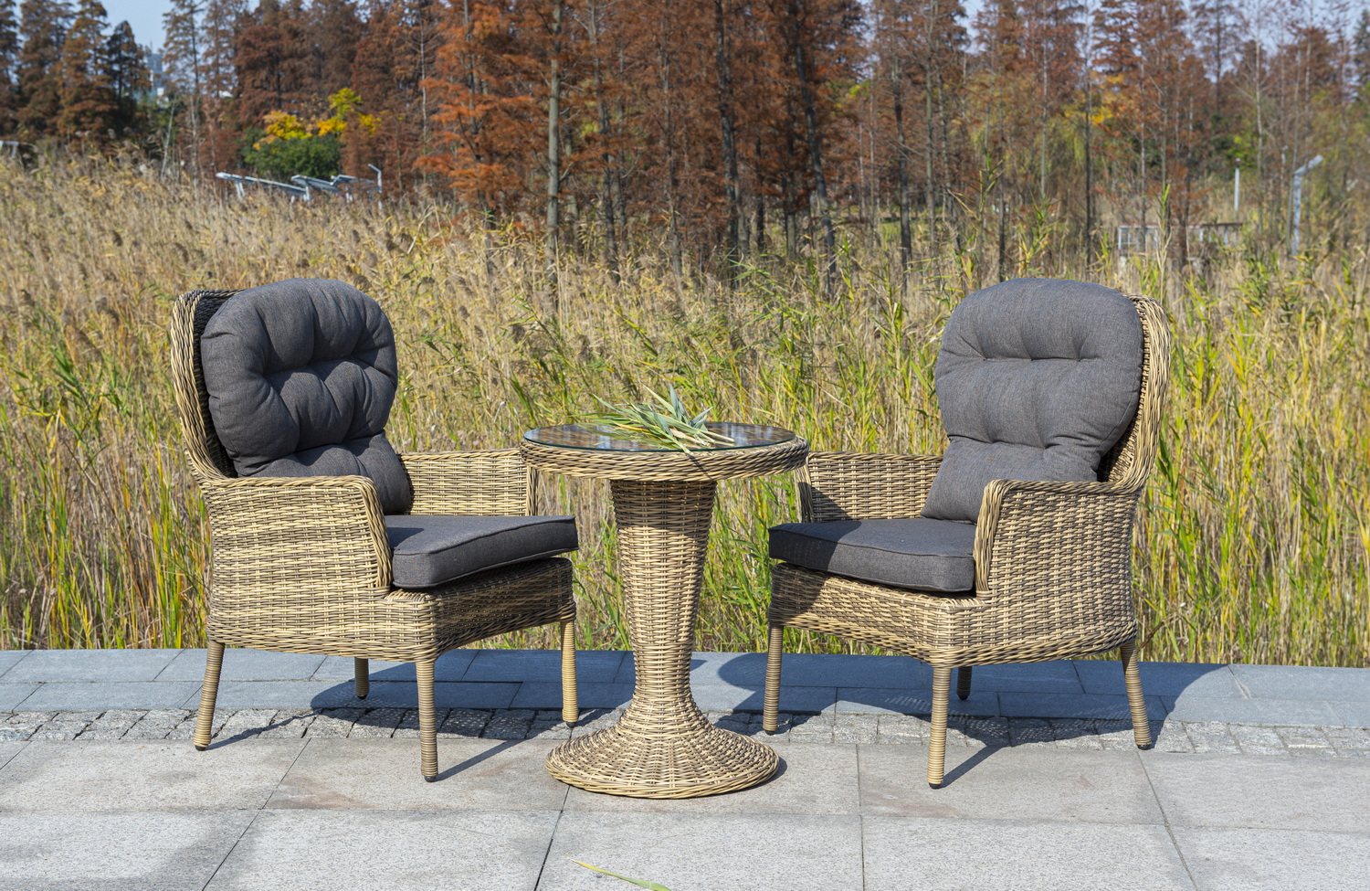 фото "леванте" стол круглый из искусственного ротанга, цвет соломенный