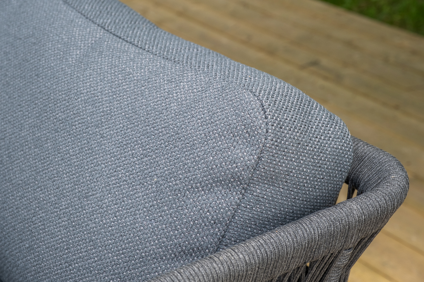 фото "лугано" лаунж-зона 5-местная плетеная из роупа (веревки), каркас алюминиевый темно-серый, роуп темно-серый