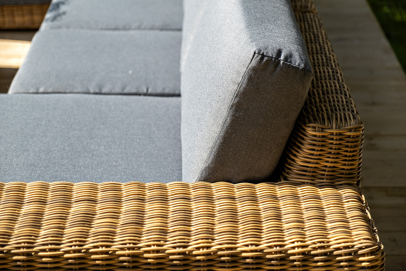 фото "капри" трансформирующаяся лаунж-зона из искусственного ротанга, цвет соломенный