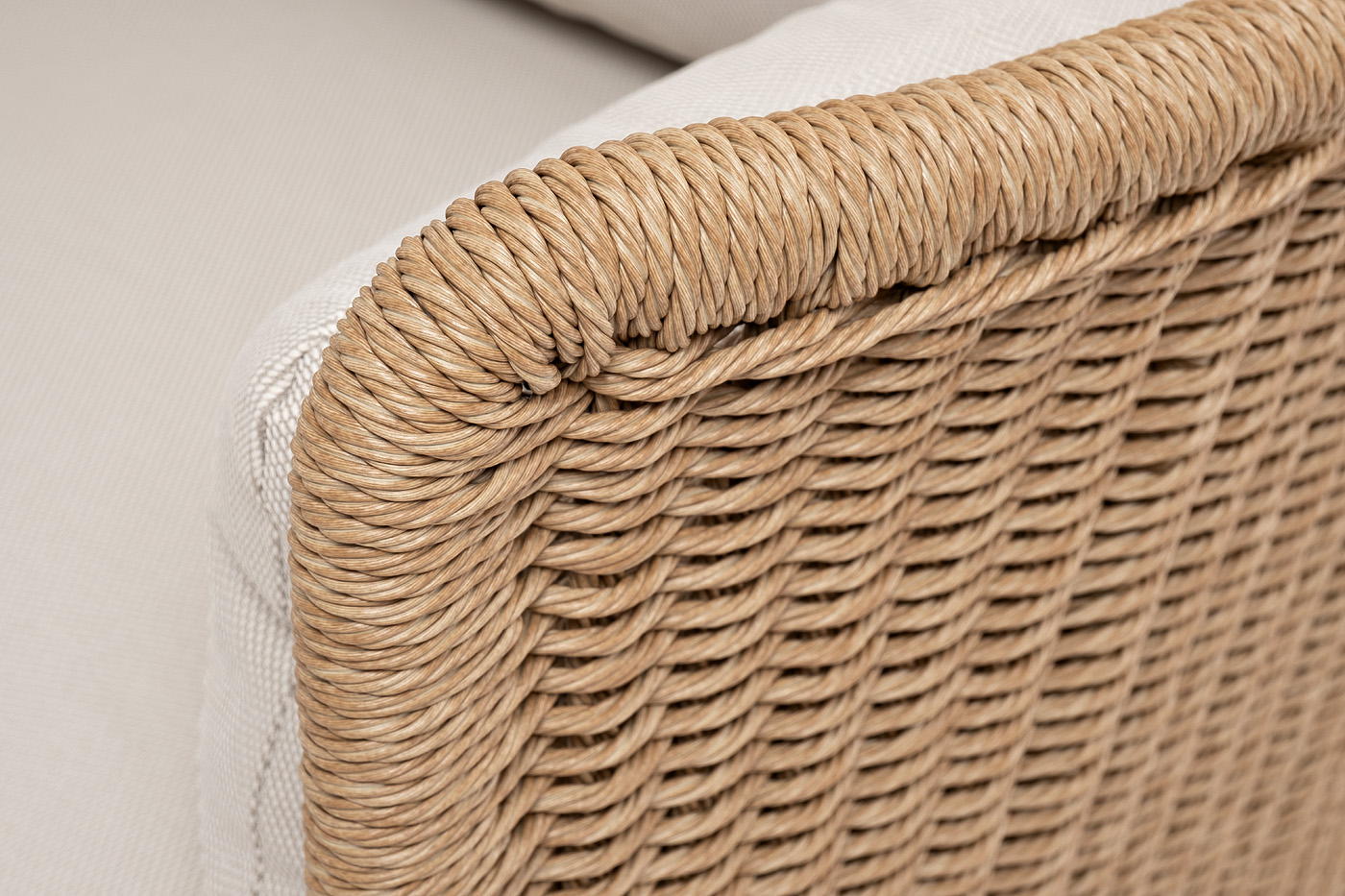 фото "аликанте" лаунж-зона из искусственного ротанга, цвет соломенный (к)