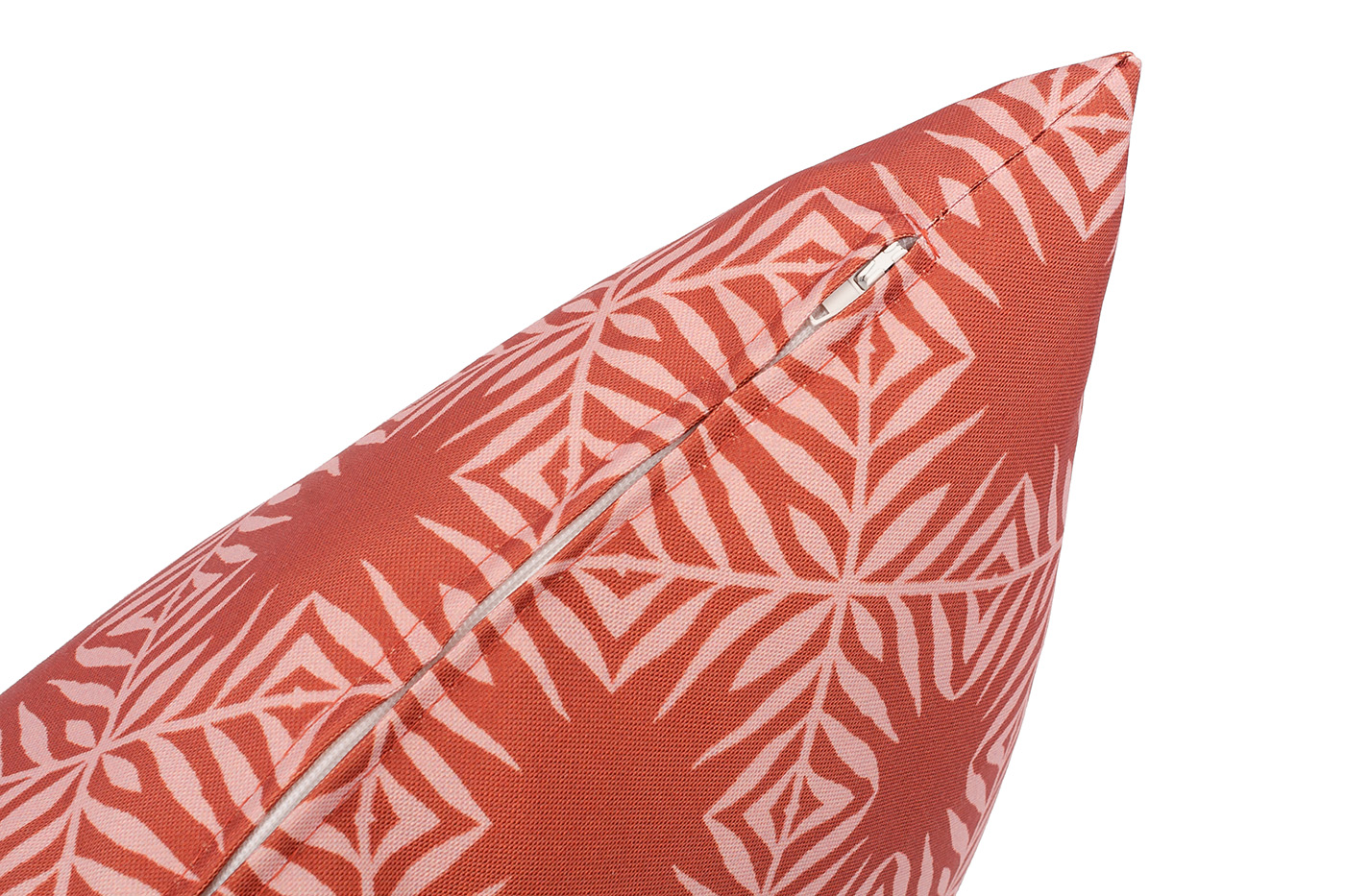 фото декоративная подушка 40х40 см, цвет рэд