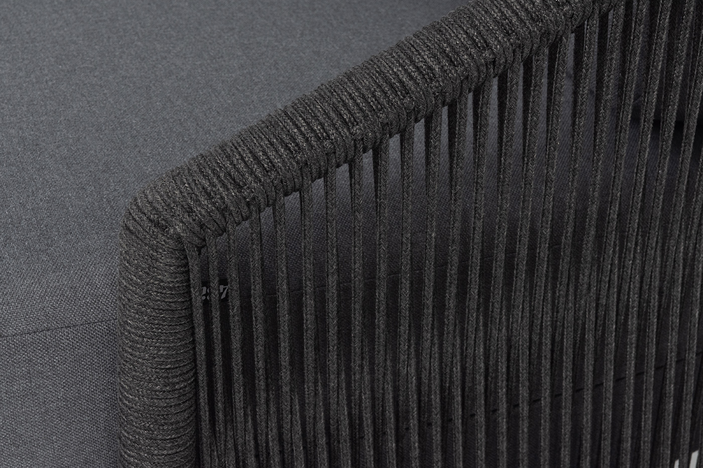 фото "верона" левый модуль плетеный из роупа, каркас алюминий темно-серый (ral7024) муар, роуп темно-серый круглый, ткань темно-серая 027, l131х89