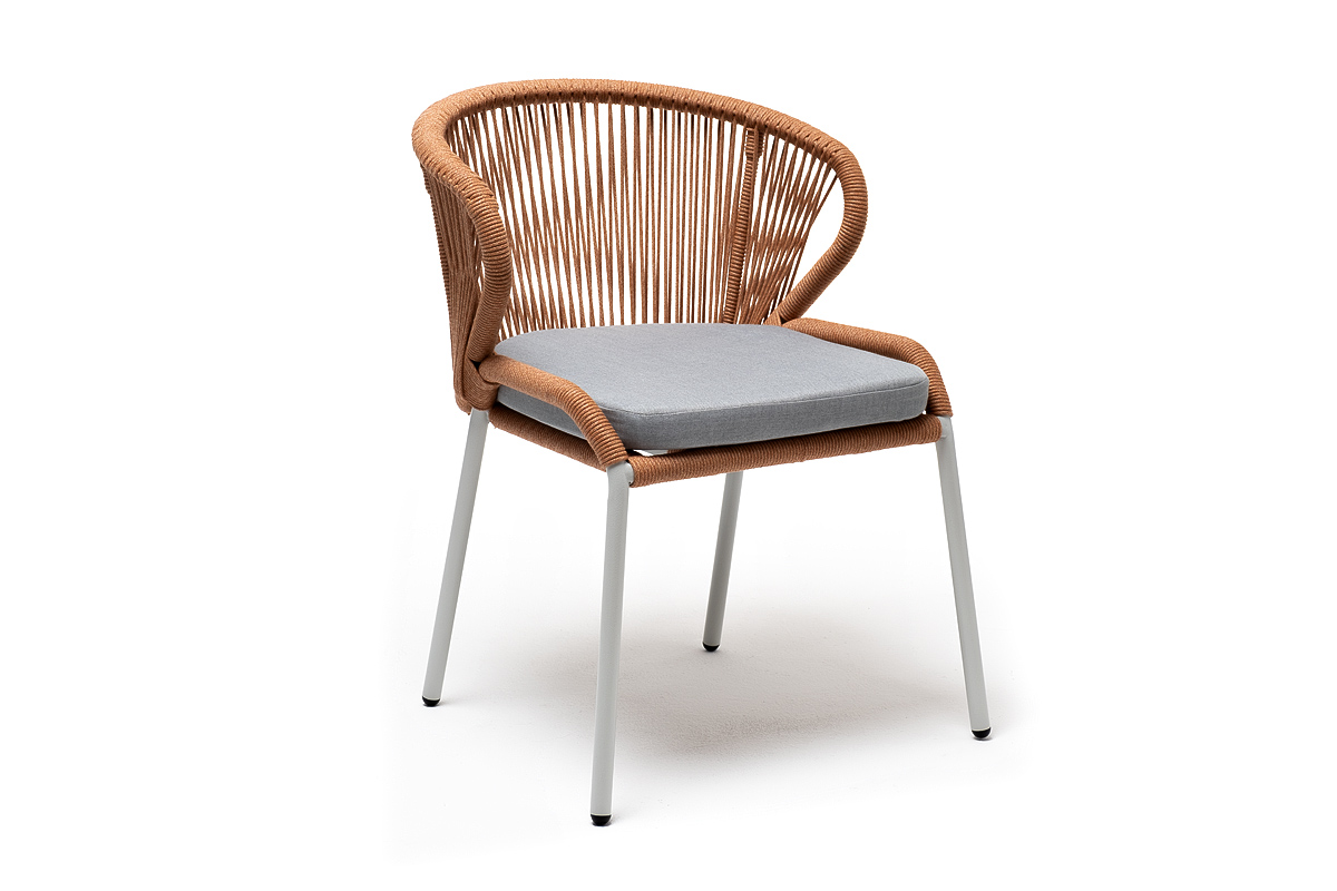 фото "милан" стул плетеный из роупа, каркас алюминий светло-серый (ral7035) муар, роуп оранжевый меланж круглый, ткань светло-серая