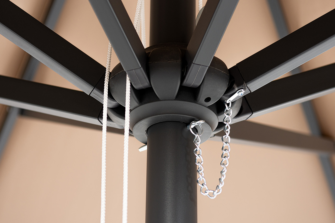 фото "джулия" зонт садовый 3х3м на центральной опоре, тент бежевый