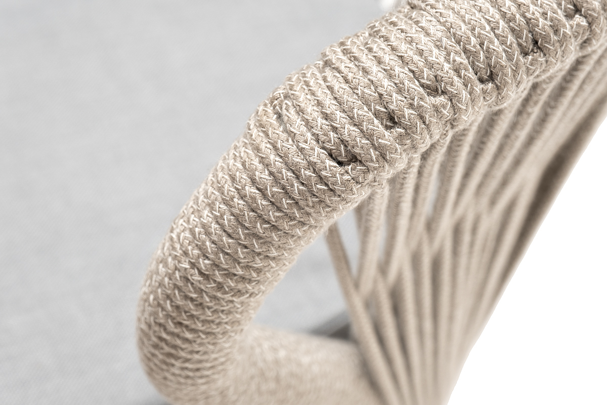 "Милан" стул плетеный из роупа, каркас алюминий светло-серый (RAL7035) муар, роуп серый меланж круглый, ткань светло-серая фото "милан" стул плетеный из роупа, каркас алюминий светло-серый (ral7035) муар, роуп серый меланж круглый, ткань светло-серая