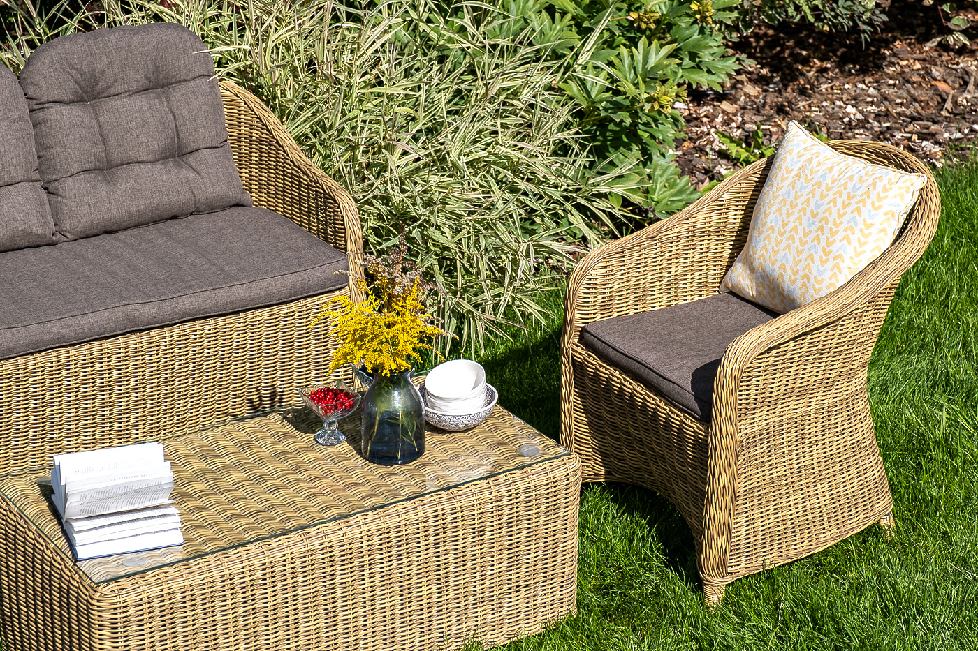 фото "равенна" диван двухместный плетенный из ротанга, цвет соломенный