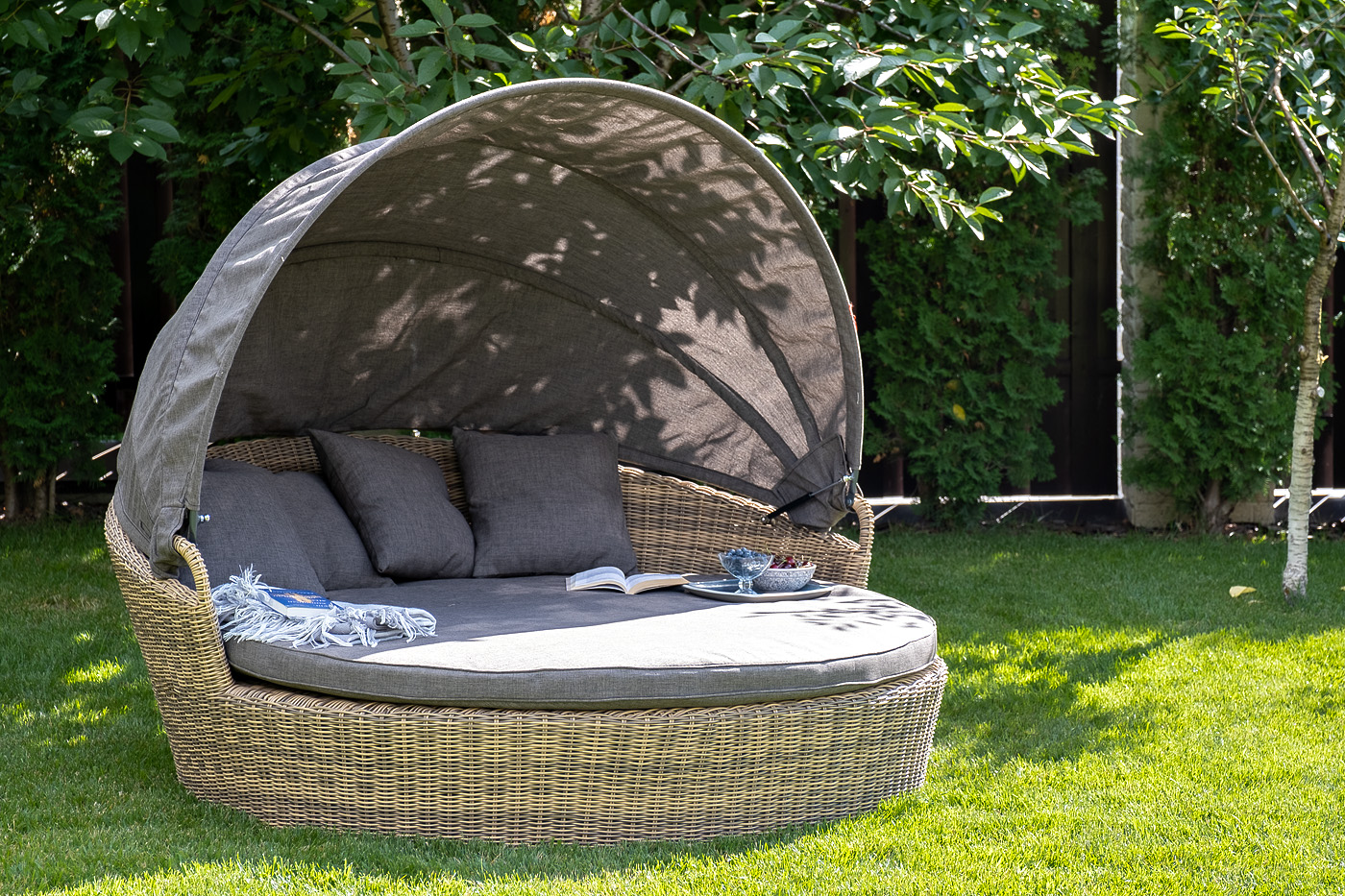 фото "стильяно" плетеная кровать круглая, цвет соломенный