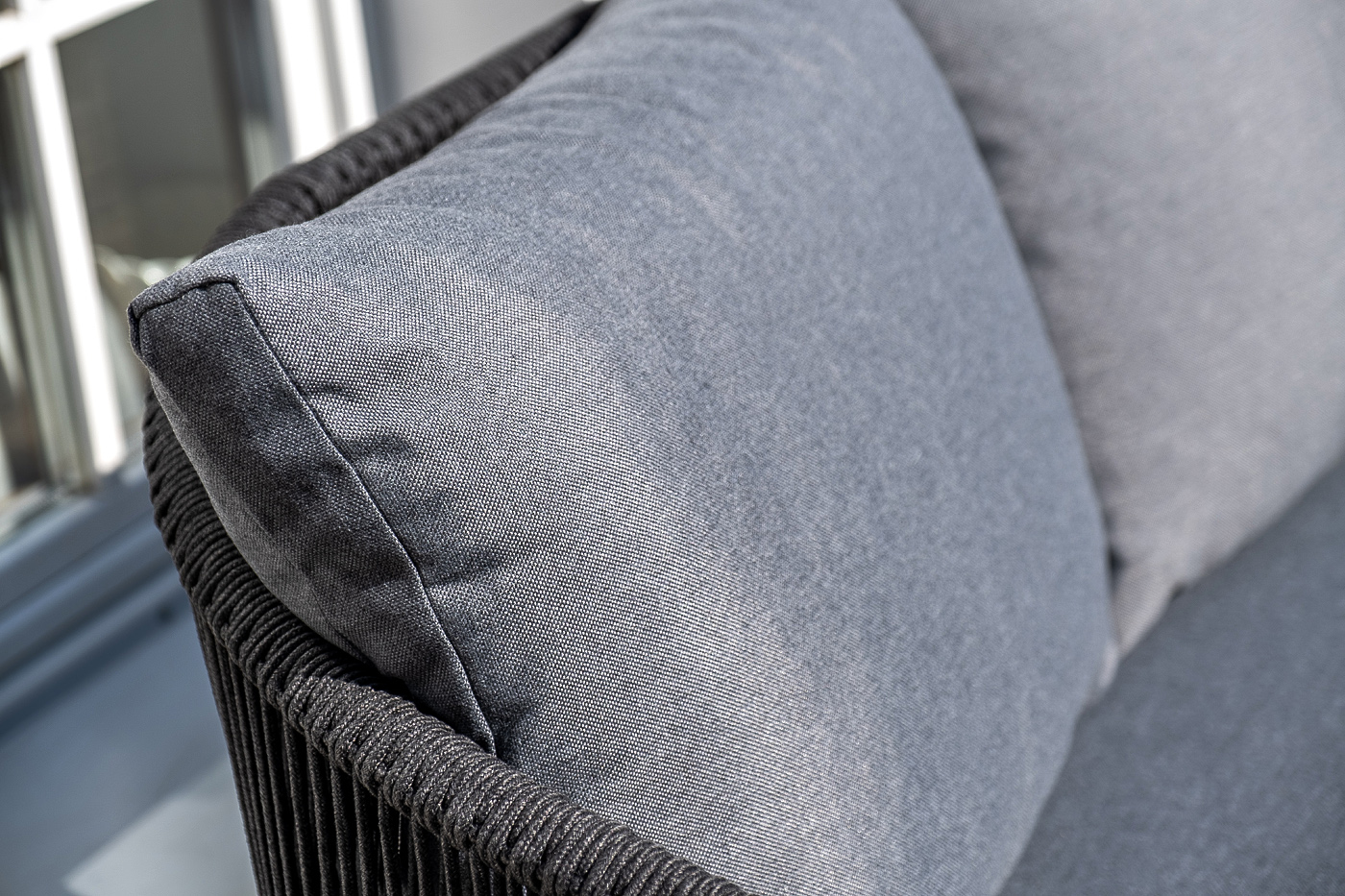 фото "милан" лаунж-зона 4-местная плетеная из роупа (веревки), каркас алюминиевый темно-серый, роуп темно-серый