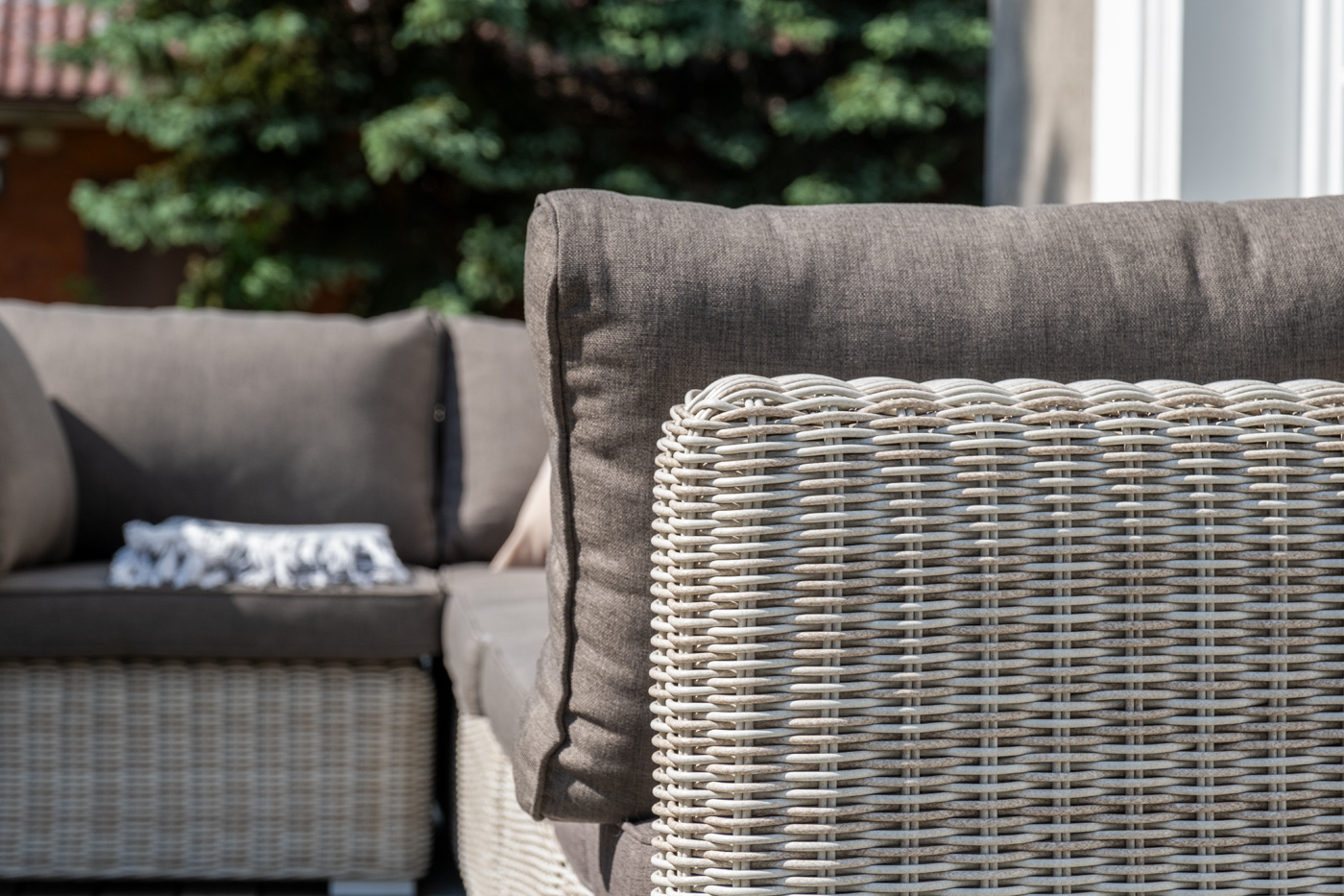 фото "лунго" трансформирующаяся лаунж-зона из искусственного ротанга, цвет бежевый