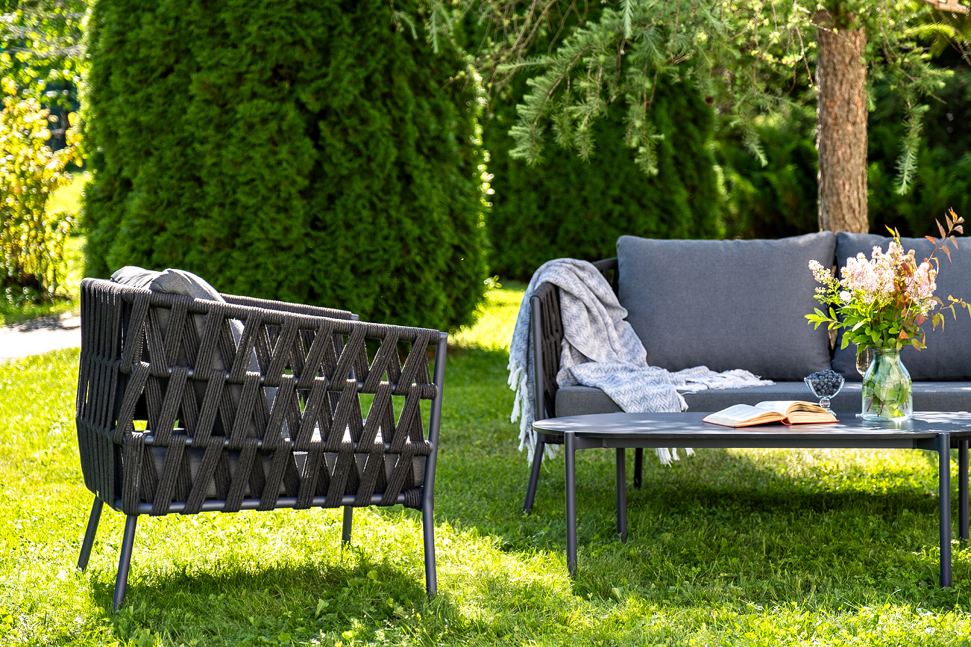 фото "диего" лаунж-зона 4-местная плетеная из роупа (веревки), каркас алюминиевый темно-серый, роуп темно-серый